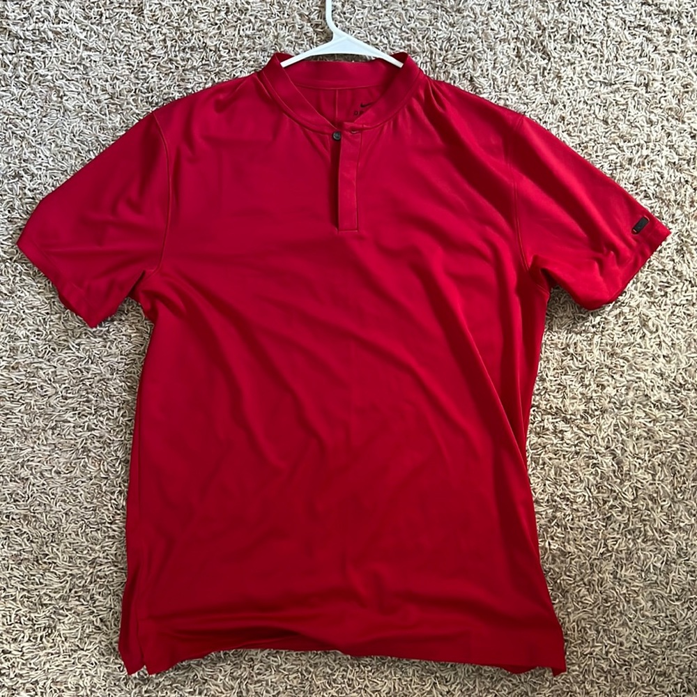 TW, Medium “no collar” golf shirt